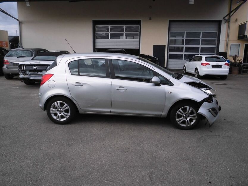 Opel Corsa 125.000 km 950 € Burgau 89331