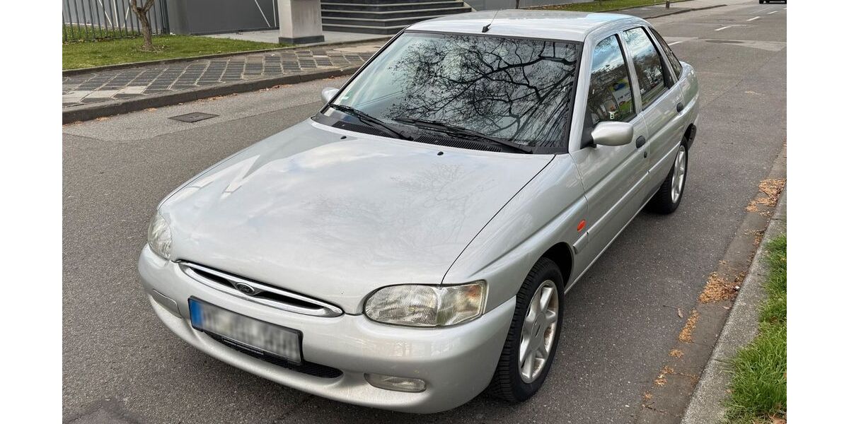 Ford Escort 151.584 km 2.500 &euro; Mannheim 68167