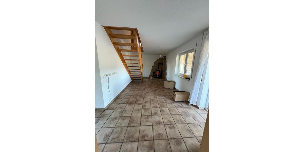 Einfamilienhaus Bad Salzungen - 8 Zimmer, 186 m&sup2;, 299.000&euro; | Angebot:25806627