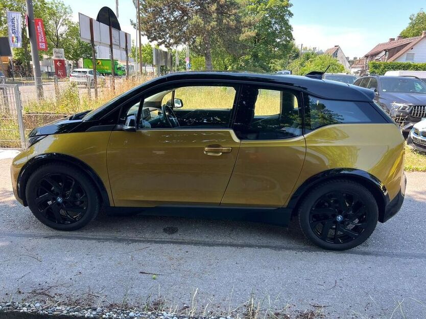 i3
