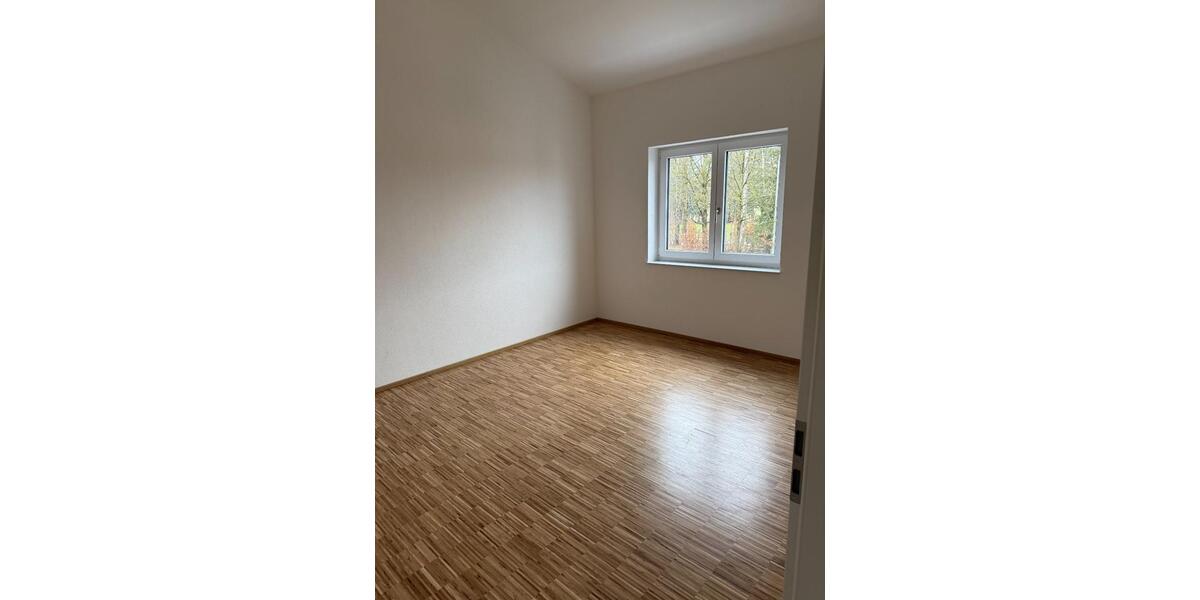 Dachgeschoßwohnung Illertissen - 3 Zimmer, 85 m&sup2;, 1.300&euro; | Angebot:25217467