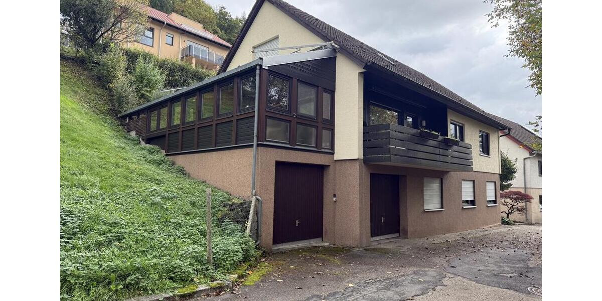 Einfamilienhaus mit Einliegerwohnung zur Miete - ideal für Familien oder Mehrgenerationen 8.5 zimmer