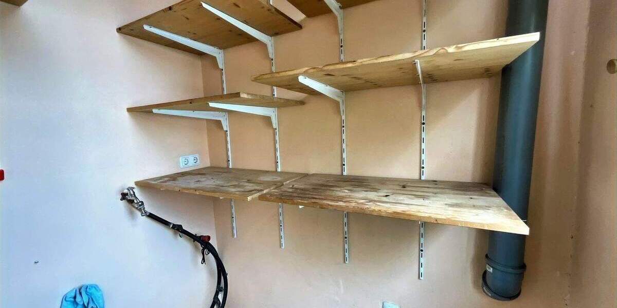 Etagenwohnung Eschwege - 6 Zimmer, 160 m&sup2;, 140.000&euro; | Angebot:25730302