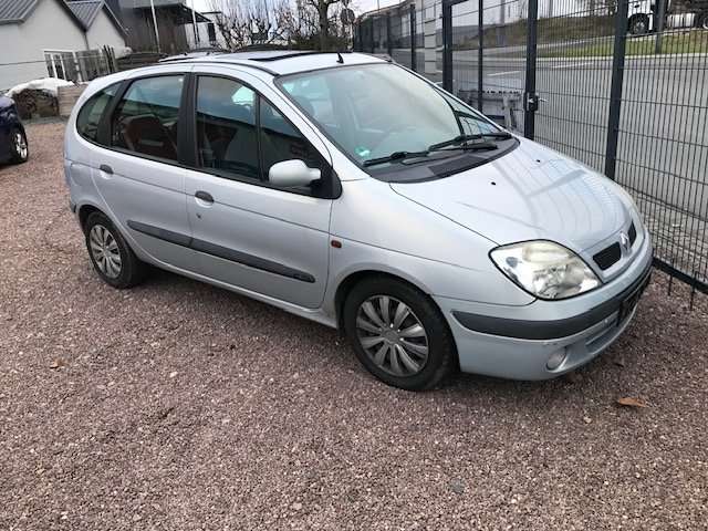 Renault Scenic 171.000 km 801 &euro; Singhofen 56379