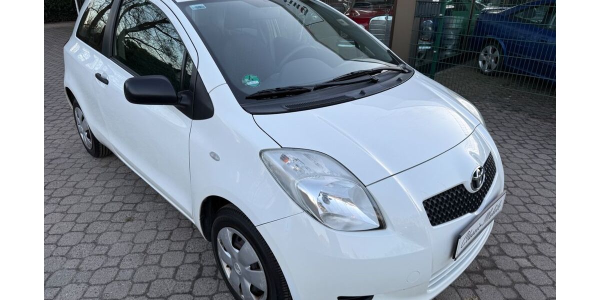 Toyota Yaris 97.000 km 2.950 &euro; Beverstedt 27616