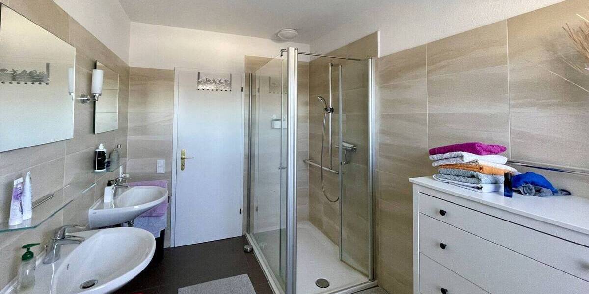Einfamilienhaus Wenden / Hillmicke Hillmicke - 6 Zimmer, 240 m&sup2;, 450.000&euro; | Angebot:26377324