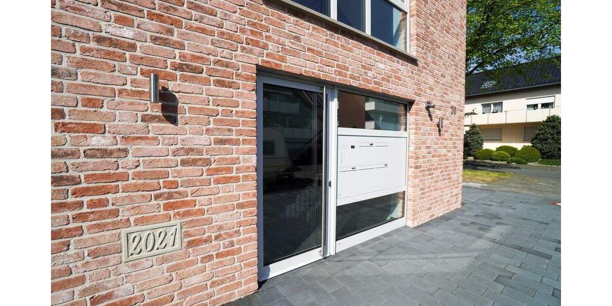 3-Zimmer-Erdgeschosswohnung mit Gartenanteil in Schloß NeuhausMastbruch, erst wenige Jahre alt 3 zimmer