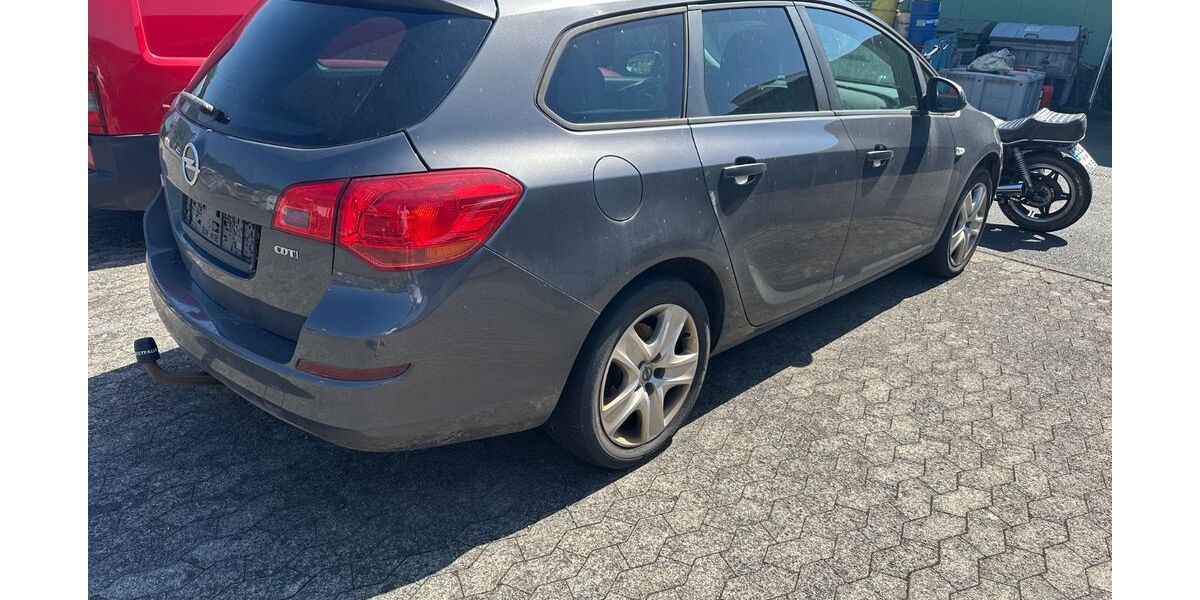Opel Astra 198.000 km 1.500 &euro; altlay 56856