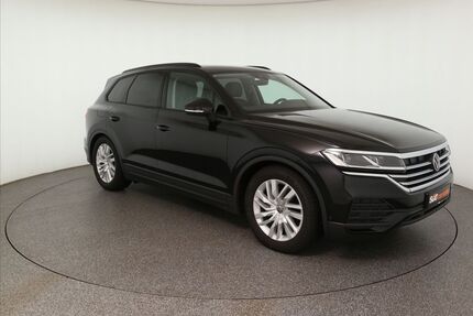 VW Touareg 36.174 km 55.440 € Garching 85748