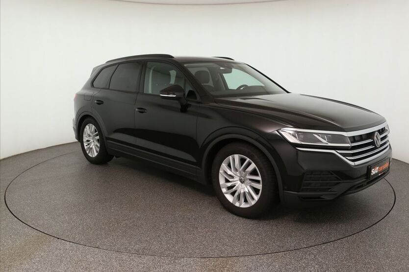 VW Touareg 36.174 km 55.440 € Garching 85748