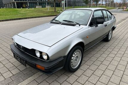 Alfa Romeo GTV