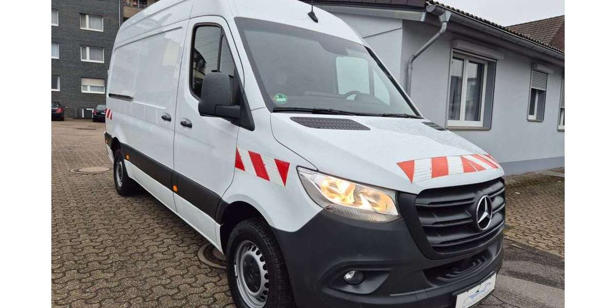 Mercedes-Benz Sprinter 196.000 km 20.990 &euro; Düsseldorf 40591