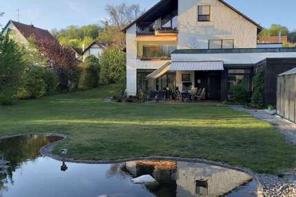 Haus zum Kaufen in Regenstauf 1.520.000 € 418 m²