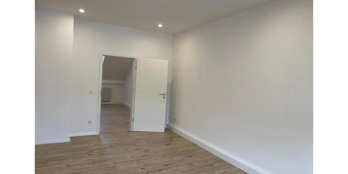Dachgeschoßwohnung Zweibrücken - 3 Zimmer, 80 m&sup2;, 129.000&euro; | Angebot:27063833