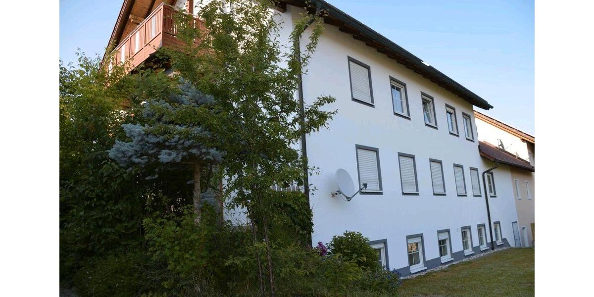 Etagenwohnung Schierling - 3 Zimmer, 90 m&sup2;, 600&euro; | Angebot:26147914