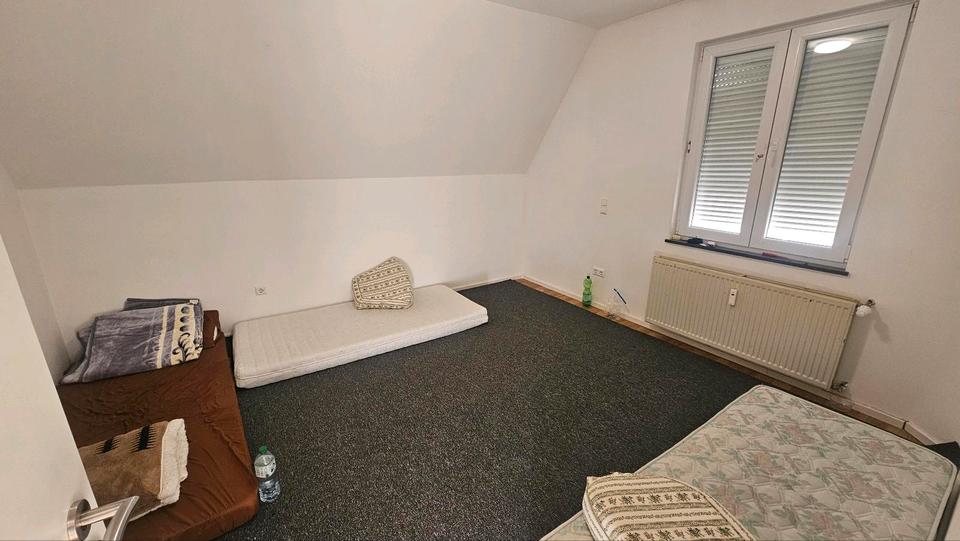 Einfamilienhaus Esslingen am Neckar Oberesslingen - 2 Zimmer, 63 m&sup2;, 1.200&euro; | Angebot:25300203