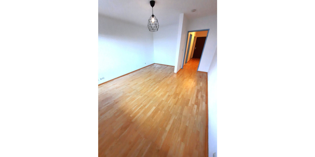 1-Zi.-Wohnung in Würzburg-Lengfeld + Balkon + Parkplatz + Keller 1 zimmer