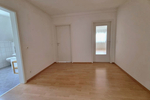 Schöne 3-Zi-Whg - FÜR MAXIMAL 2 PERSONEN -Einbauküche – Tageslichtbad – Wiesengrund in Laufweite zimmer