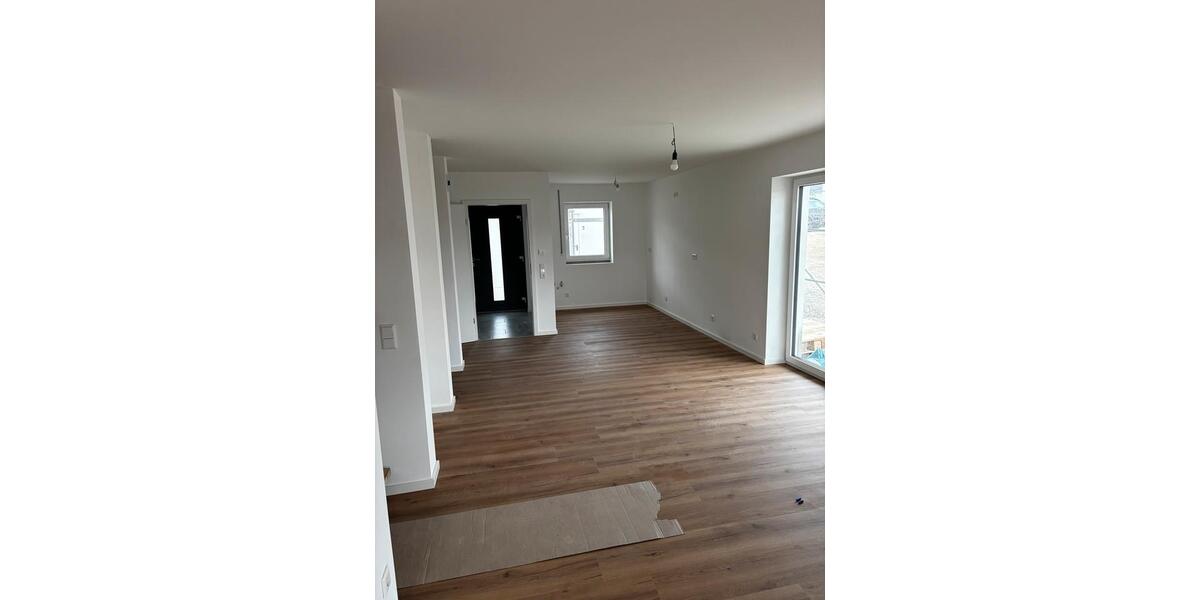 Vermietung: Neubau - Reihenhaus KFW 40 qng Niedrigenergiehaus 6.5 zimmer