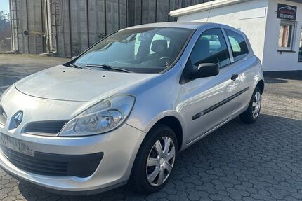 Renault Clio 195.466 km 1.590 &euro; Eschwege 37269
