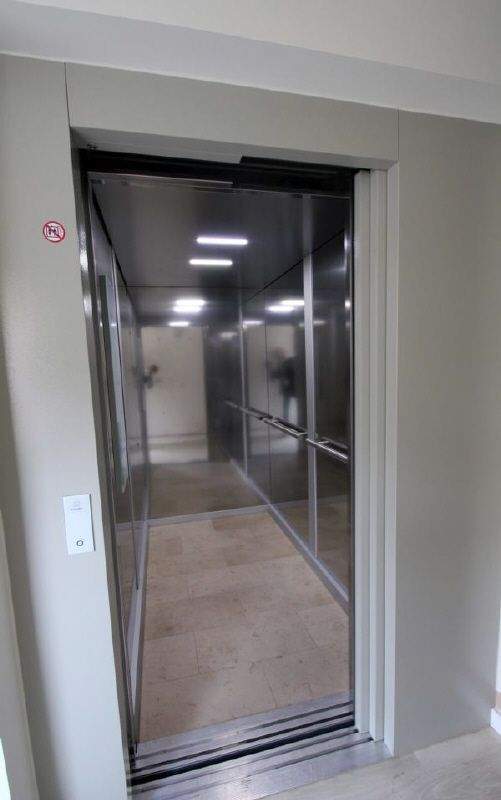 2 ZIMMER APARTMENT MIT EINBAUKÜCHE IM DACHGESCHOSS... 2 zimmer