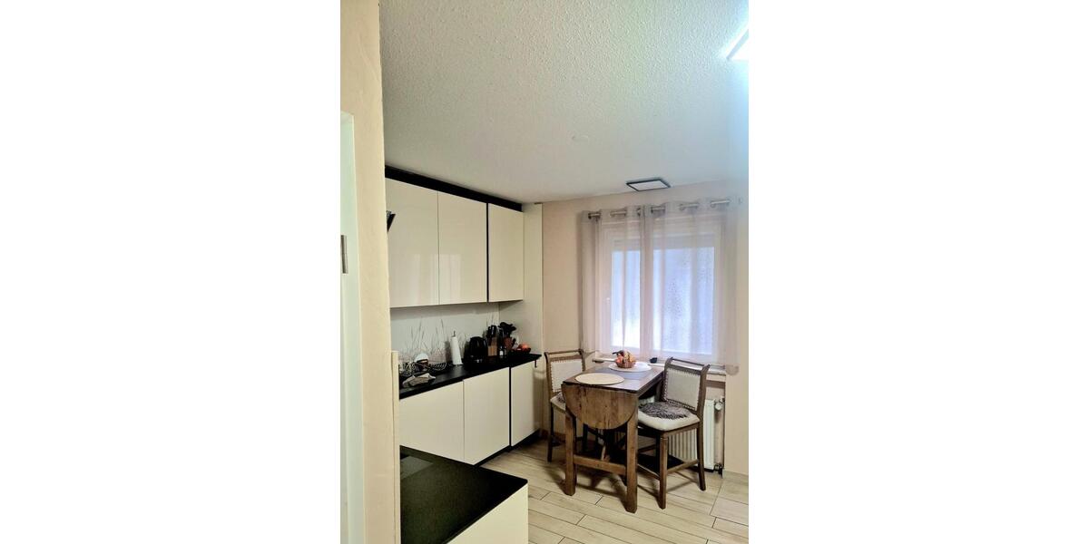 Hochparterre Wiesbaden Nordost - 3 Zimmer, 89 m&sup2;, 1.920&euro; | Angebot:25044806