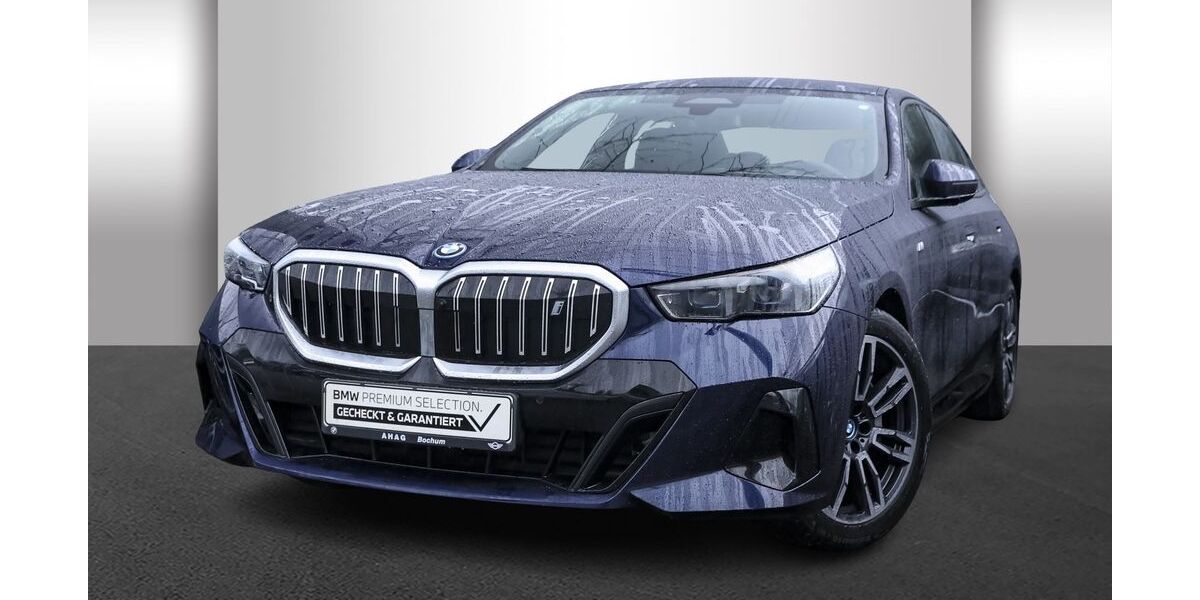 BMW i5 10.447 km 61.740 &euro; Bochum 44809
