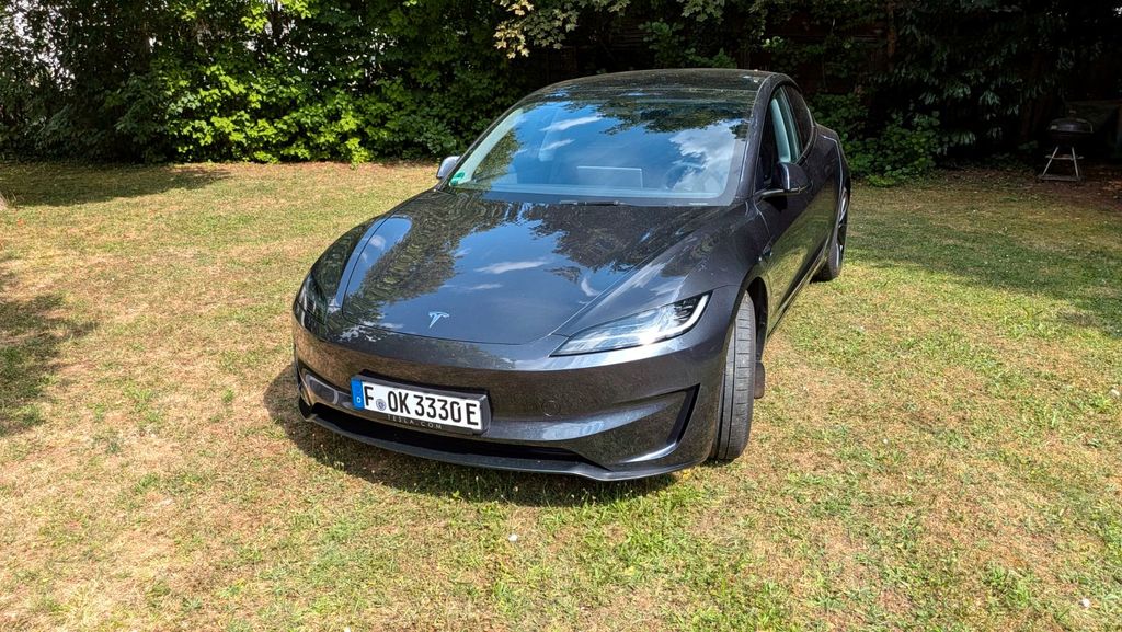 Tesla Model 3 17.744 km 50.500 &euro; Frankfurt am Main 60322