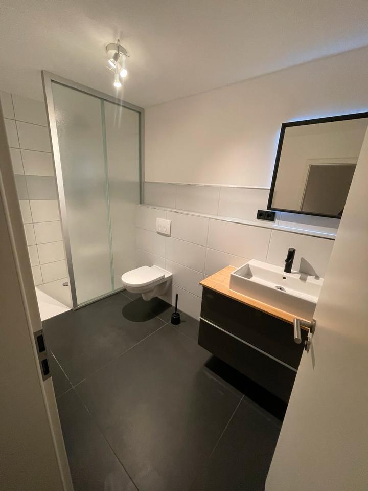 Helle 2 Zimmer Wohnung im Erdgeschoss mit Garten