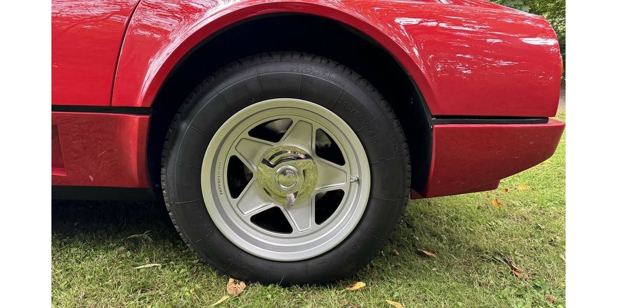 Ferrari 512 BBi Classiche Matching Numbers Matching Colors 39.000 km 299.999 &euro; Hamburg 22339