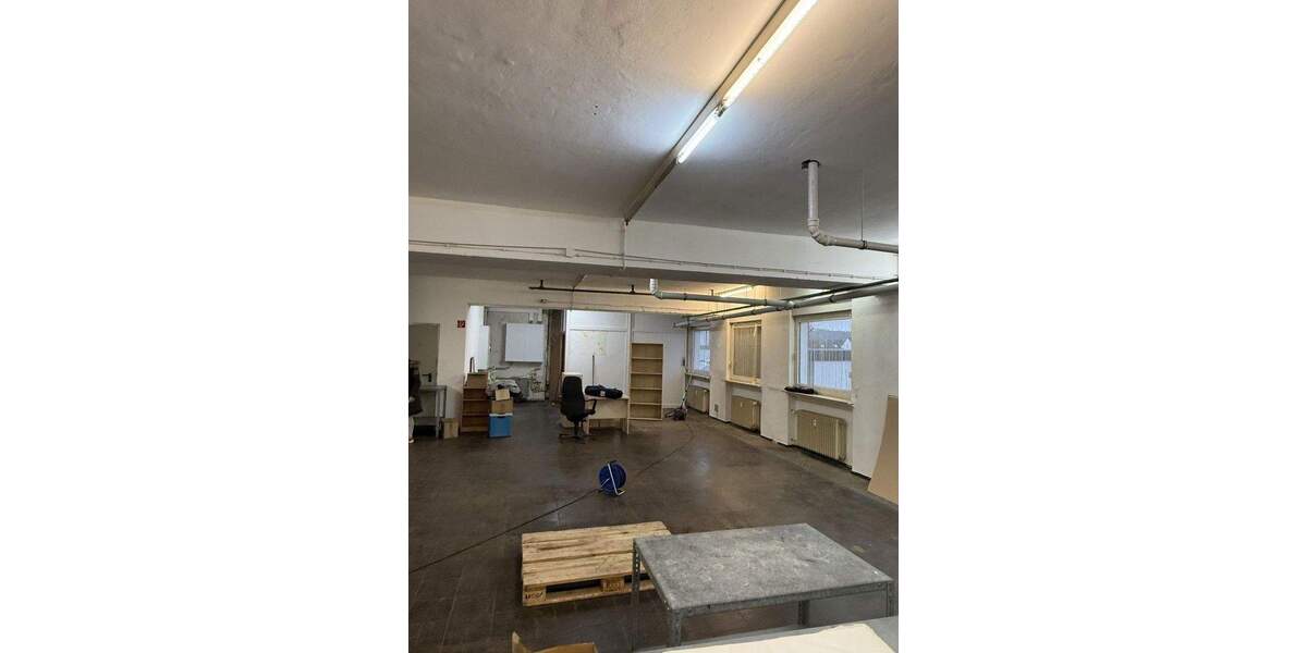 Gewerbefläche mit Rolltor & Starkstrom - Hemer-Deilinghofen zimmer