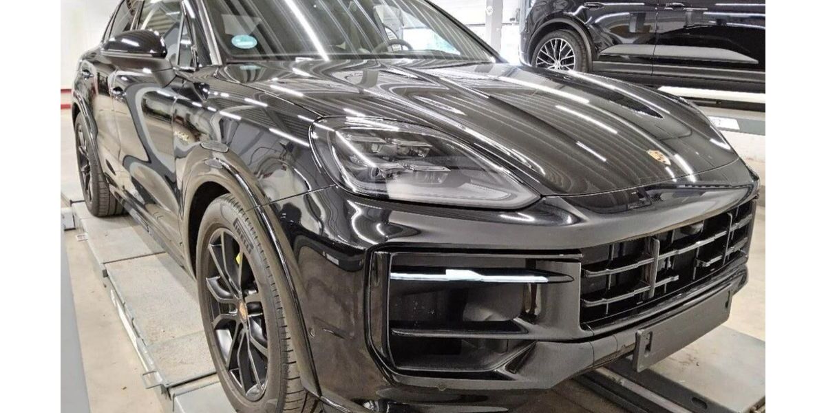 Porsche Cayenne 38.900 km 95.999 &euro; Stuttgart 70499