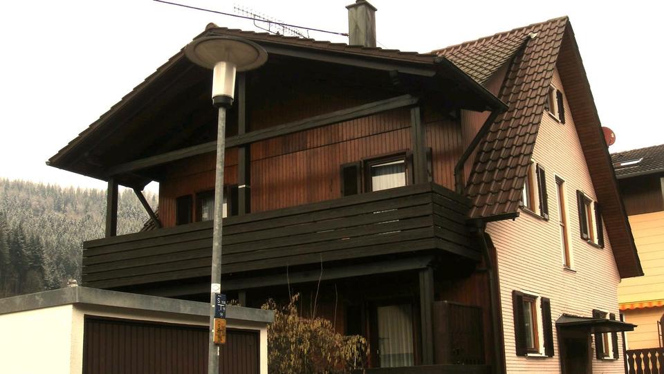 Mehrfamilienhaus, Wohnhaus Bad Wildbad - 10 Zimmer, 182 m&sup2;, 357.000&euro; | Angebot:26906848