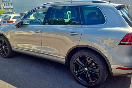 VW Touareg 167.357 km 21.000 &euro; Bad Orb 63619