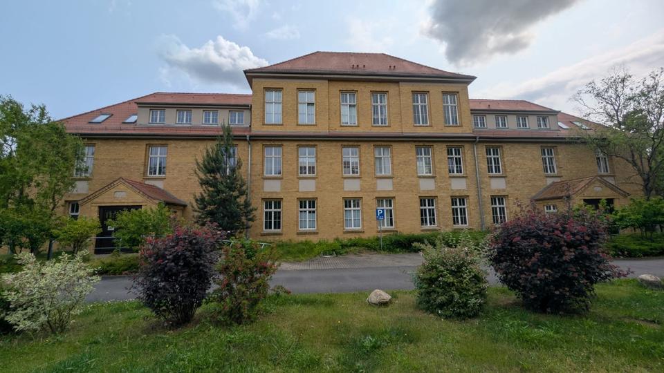 Erdgeschoßwohnung Bitterfeld-Wolfen Wolfen - 2 Zimmer, 49 m&sup2;, 69.000&euro; | Angebot:25757066