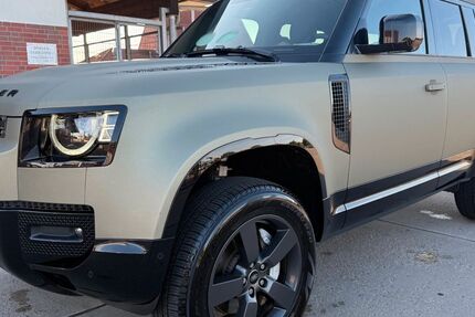 Land Rover Defender 89.989 km 73.800 € Uetersen 25436