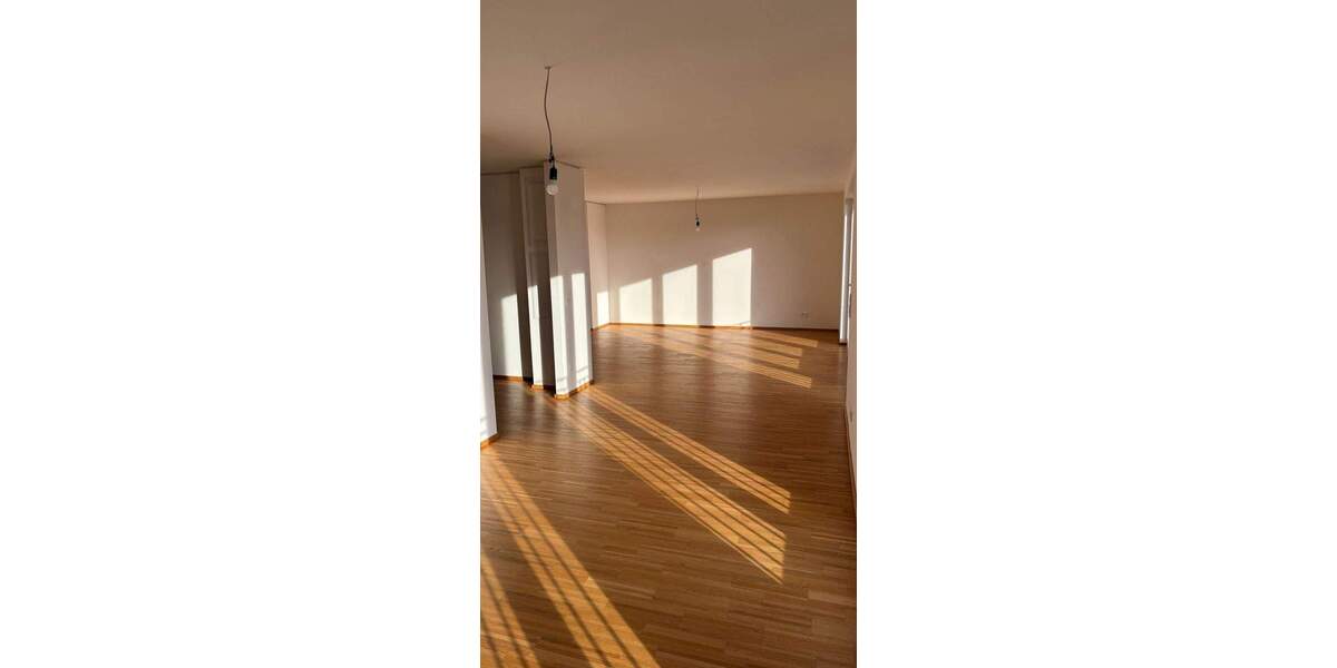 Etagenwohnung Offenbach am Main Hafen - 3 Zimmer, 100 m&sup2;, 1.890&euro; | Angebot:24269296