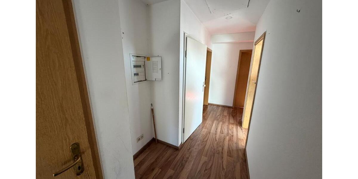 Dachgeschoßwohnung Südliches Anhalt - 3 Zimmer, 73 m&sup2;, 400&euro; | Angebot:26200051