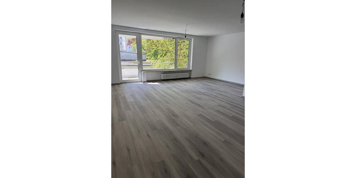 Etagenwohnung Düsseldorf Oberkassel - 2 Zimmer, 74 m&sup2;, 1.097&euro; | Angebot:26329682