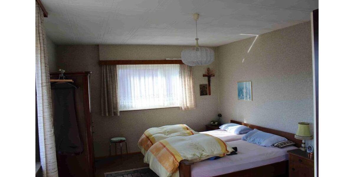 Einfamilienhaus Sankt Ingbert - 6 Zimmer, 148 m&sup2;, 330.000&euro; | Angebot:26649300