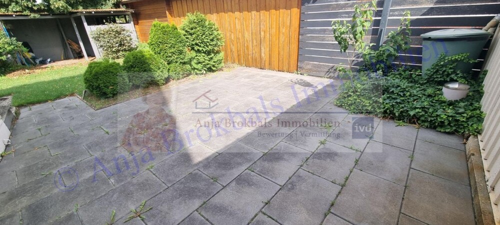 33330 Gütersloh: Großes Haus für 1-2 FamilienGenerationen - provisionsfrei für Käufer - Zweifamilienhaus Gütersloh | Angebot:18157426