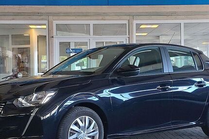 Peugeot 208 2.350 km 14.990 &euro; Steinbergkirche 24972
