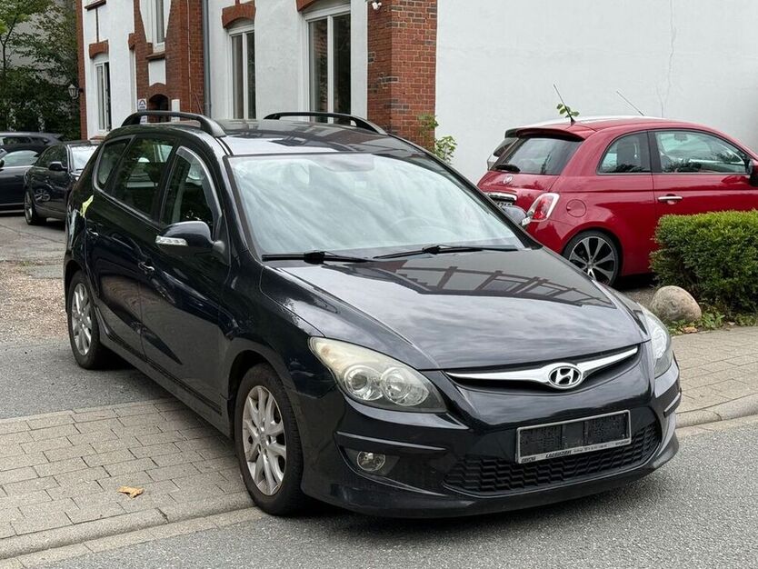 i30