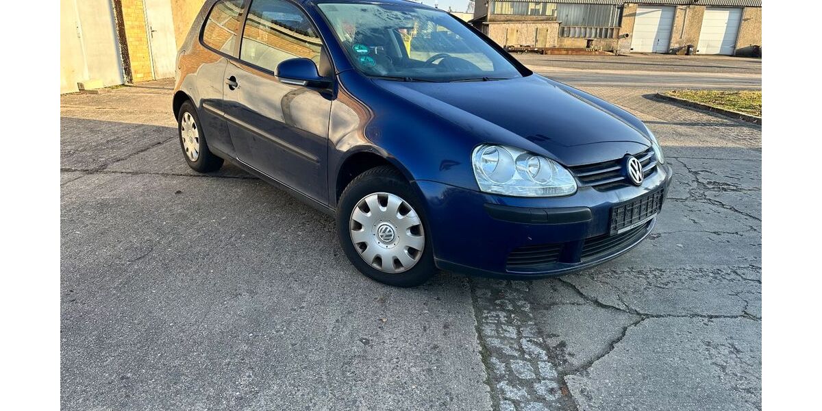 VW Golf 118.479 km 2.999 &euro; Cottbus 03044