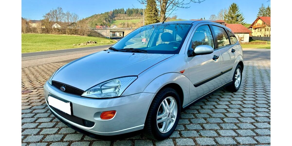 Ford Focus 91.000 km 3.250 &euro; Künzell 36093