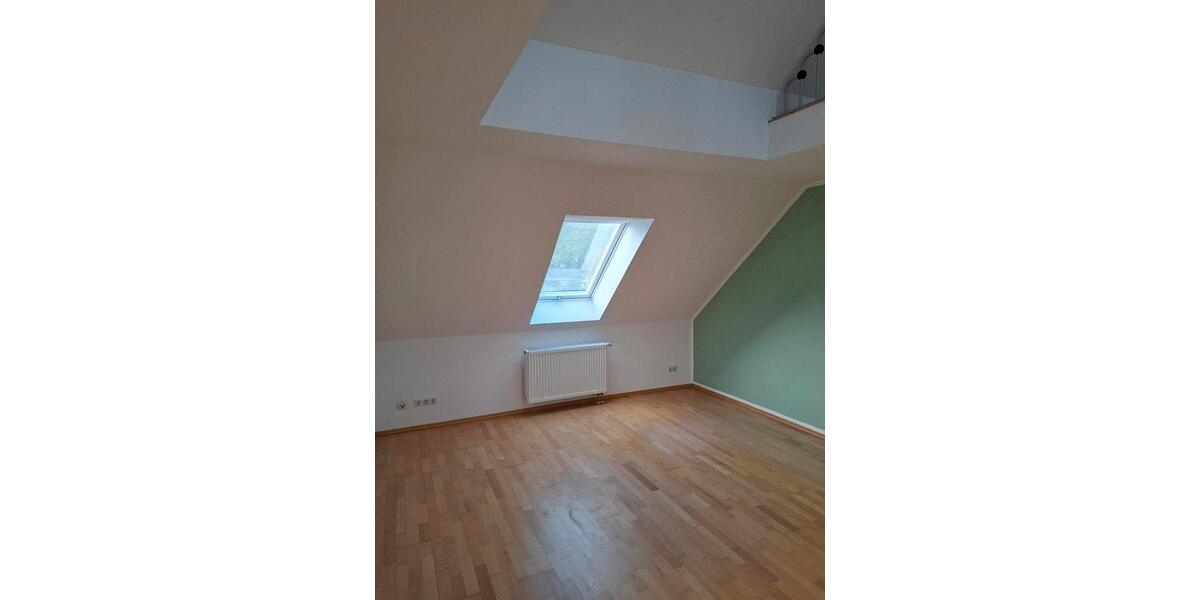 Dachgeschoßwohnung Bad Mergentheim - 2.5 Zimmer, 87 m&sup2;, 290.000&euro; | Angebot:26691770