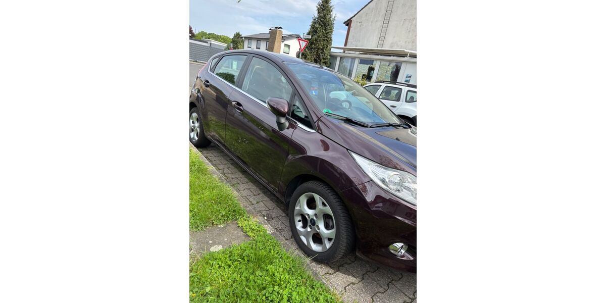 Ford Fiesta 124.000 km 4.800 &euro; Köln 50767