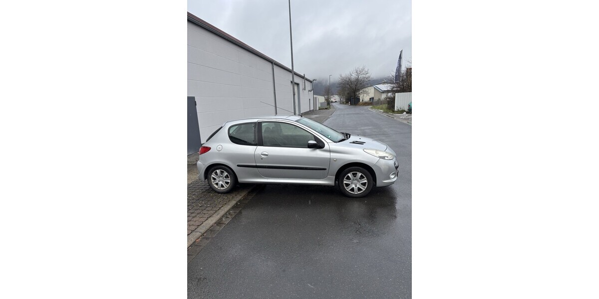 Peugeot 206+ 182.000 km 1.800 &euro; Wertheim 97877
