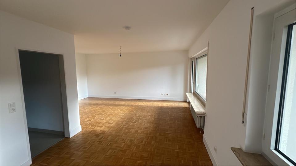 Attraktive 3-Zimmer Wohnung mit Balkon, Stellplatz in Neheim Rush