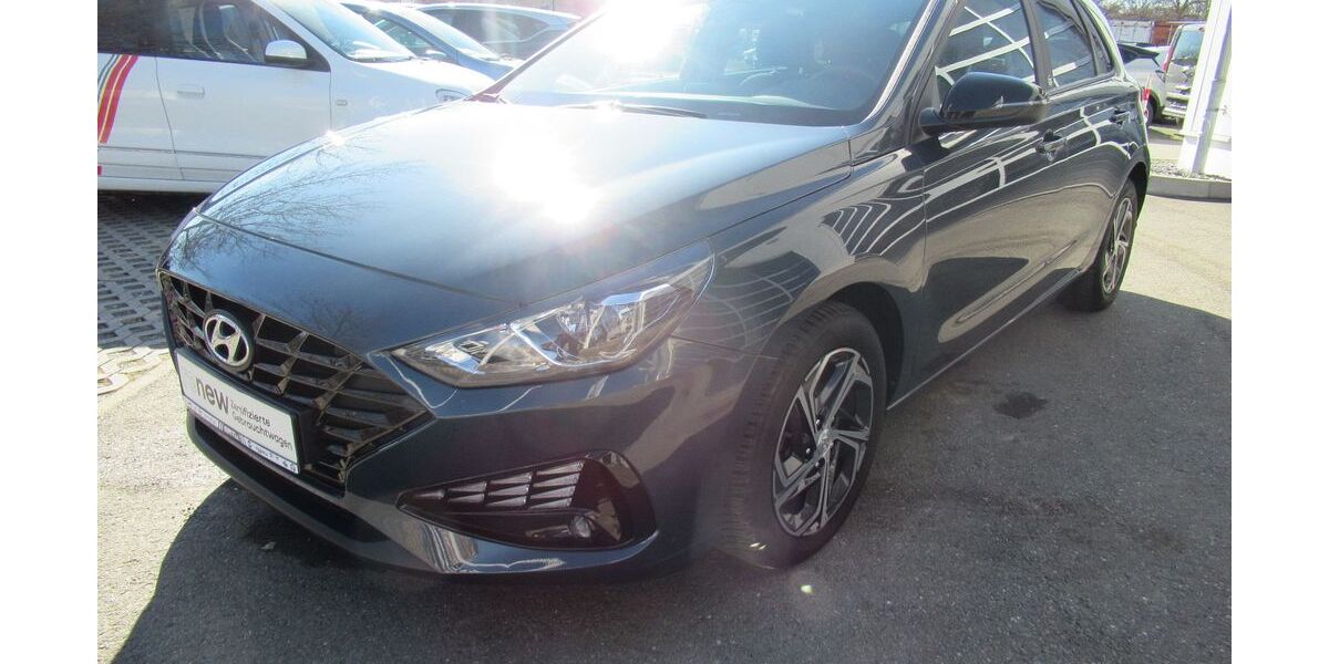 Hyundai i30 42.100 km 16.389 &euro; Riesa 01587